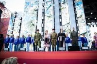100 нижегородцев исполнили песню «День Победы» на концерте-фестивале «Военные песни у Кремля»