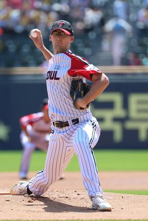 LG Twins Dominate SSG Landers With 12-4 Victory