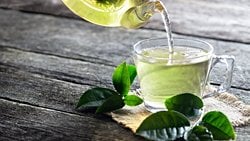 Yeşil Çay Nedir? Gerçekten İddia Edildiği Kadar Faydalı mı Yoksa Zararlı Tarafları da Var mı?