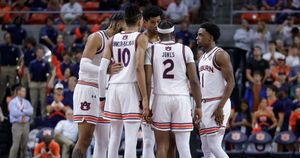 Auburn Basketball Team Turns Back Due To Flight Altercation