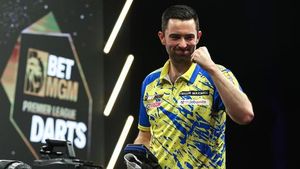Luke Humphries Claims Thrilling Premier League Darts Victory