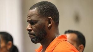 Federal Prosecutors Reject R Kelly Murder Plot Claims