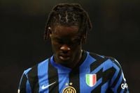 Serie A Refereeing Expert On Big Penalty Decision In Inter Milan 0-1 Roma Clash: ‘Holding For A Long Time, He Took A Huge Risk’