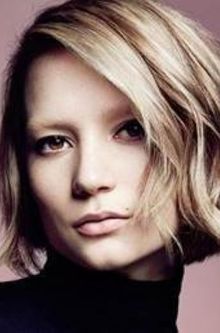 Mia Wasikowska