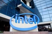 Intel Stock: Why The Trump Call Won’t Fail (NASDAQ:INTC)