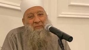 Prominent Islamic Scholar Abu Ishaq Al-Huwaini Passes Away