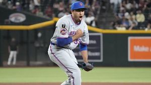 Mets Hold Off Diamondbacks For Nail-Biting 5-4 Victory
