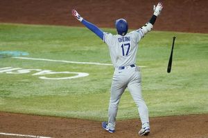 Dodgers Stage Dramatic Comeback To Beat Diamondbacks