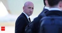 'Face of evil': Stephen Miller's cousin disowns him in resurfaced post, says she needs to grieve - The Times of India