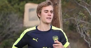 Justin Bieber Connects With Arsenal Stars While Managing Personal Turmoil