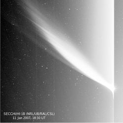 Yeni STEREO Uydusundan McNaught Kuyrukluyıldızı