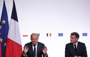 France And Poland Sign Treaty For Mutual Defense