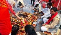 Ram Navami 2025: रामनवमी पर हवन पूजन से सभी दुख होते हैं दूर
