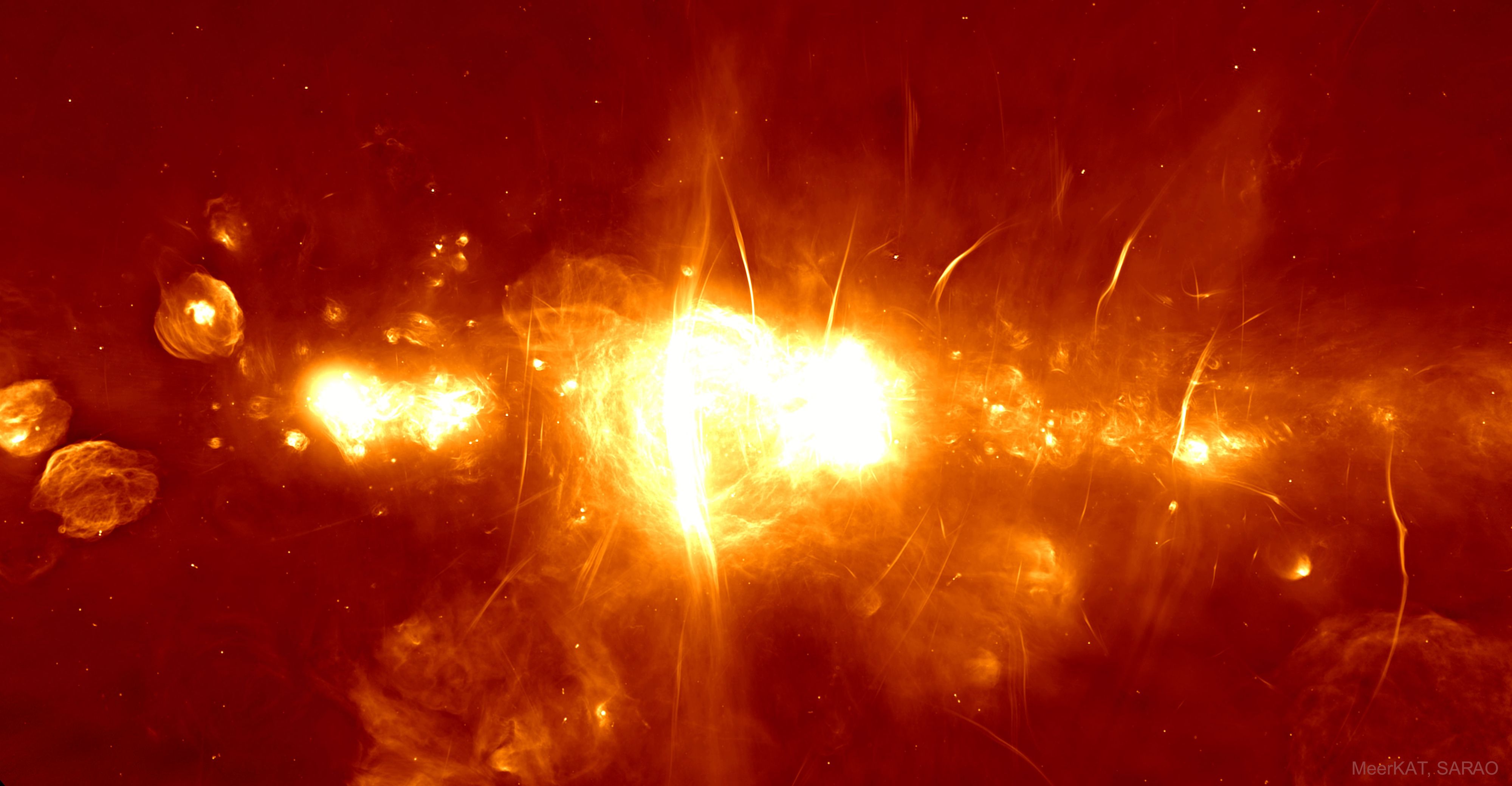  The Galactic Center in Radio from MeerKAT 