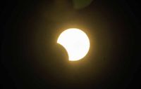 Quand et où suivre l’éclipse solaire ce samedi depuis la France ?