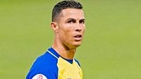 Al Nassr 3-2 Al Shabab: Report, result, goals as Cristiano Ronaldo's side beat 10-player visitors in Saudi Pro League