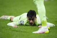 Pedri, après l'élimination du Barça : « L'UEFA devrait se pencher sur la question de cet arbitre »