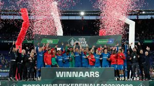 AZ Alkmaar Advances To KNVB Cup Final After Penalty Shootout Win