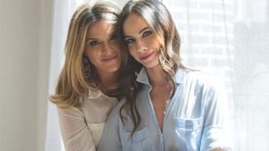 Bush Sisters Celebrate Family And New Book Release