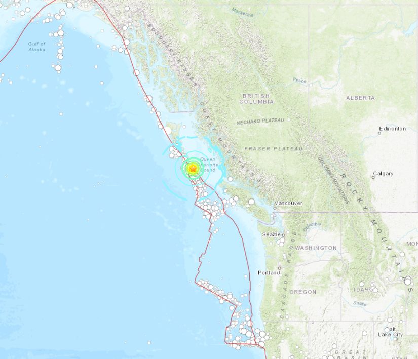 Port McNeill, Kanada depreminin merkez üssü, geçmiş depremler ve tektonik kıta sınırları haritası