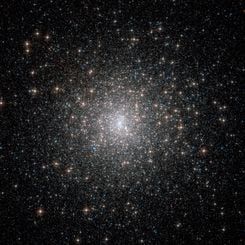 Globular Cluster M15 from Hubble