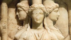 Güçlü, Bağımsız Kadınların Tanrıçası: Hekate ve Hesiodos