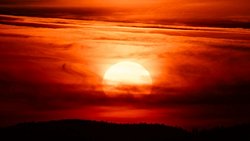 Yıldızlar nasıl çalışır,karadelikler nasıl oluşur,neden Güneş sistemindeki ilk dört gezegen katı