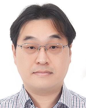 South Korea Faces Loneliness Crisis Among Young Researchers