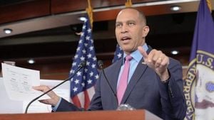 White House Memo Sparks Outrage Over Federal Worker Pay