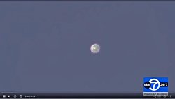 Amerika da gökyüzünde parlayan bi küre görülmüş haberin doğruluğunu bilmiyorum doğruysa eğer bu görülen cisimin ne olduğunu hangi olaydan meydana gelebileceğini bilen var mı?