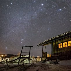  Cabin under the Stars