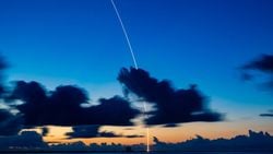 SpaceX, Florida’dan 28 Starlink Uydusunu Yörüngeye Fırlattı.