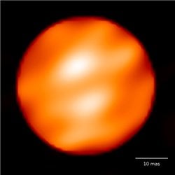 Betelgeuse’ün Benekli Yüzeyi