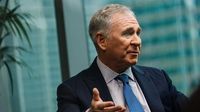 Billionaire CEO who voted for Trump sounds the alarm on Fed attacks | CNN Business