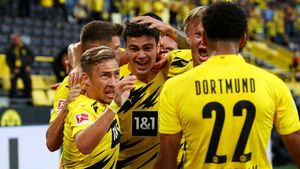 Borussia Dortmund Triumphs 2-0 Over St. Pauli