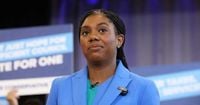 'Desperate' Kemi Badenoch accused of 'hypocritical nonsense' over asylum hotels