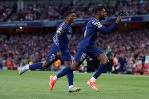 PSG Edges Arsenal 1-0 In Champions League Clash