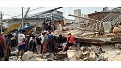 Myanmar Depreminden Eşi Benzeri Görülmemiş Video: Fay Hattı Gerçek Zamanlı Olarak Gözlemlendi.