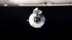 SpaceX Dragon, 2 Uzay Mekiği Yörünge Rekorunu Kırdı