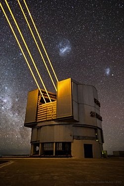 Gökyüzüne Ateşlenen Lazerler