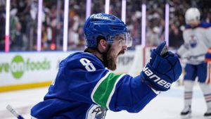 Canucks Edge Maple Leafs 2-1 For Third Straight Win