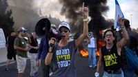 Protesters in Israel demand hostage deal in one of the largest demonstrations since Gaza conflict began