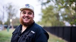 Luke Combs Makes History As Lollapalooza’s First Country Closer