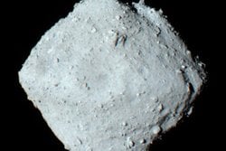 Ryugu Asteroidinde DNA ve RNA'nın 5 Temel Yapı Taşı Birden Keşfedildi.