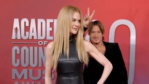 Nicole Kidman Stuns With Hair Transformation At ACM Awards