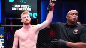 De Ridder Aims To End Nickal's Undefeated Streak In Des Moines