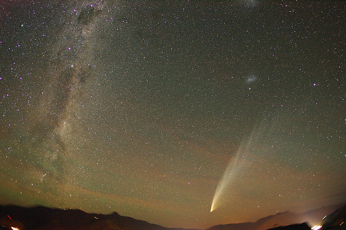  Comet McNaught Over New Zealand 