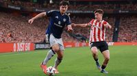 Fans all say the same thing about Harry Maguire after superb wing play