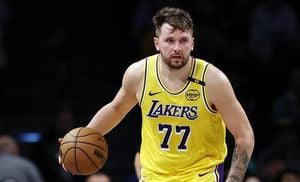 Lakers Defeat Spurs 125-109 Behind Doncic's Double-Double