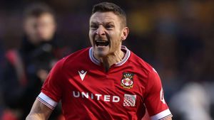 Elliot Lee Scores Last-Minute Winner For Wrexham